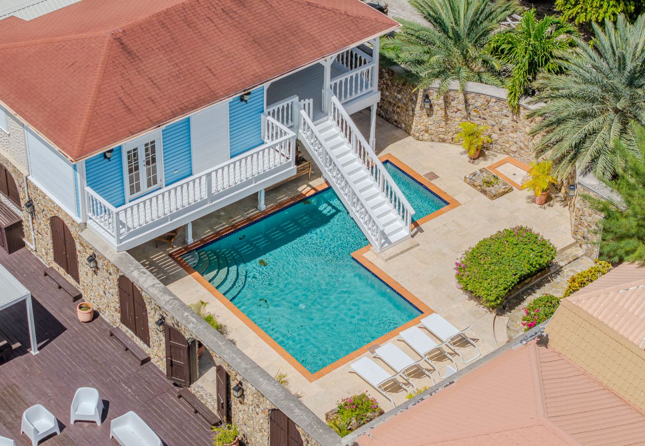 Villa in Jolly Harbour - The Mill House