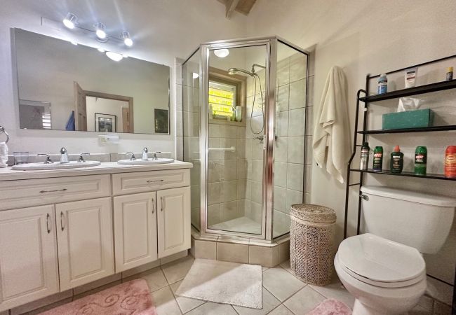 Villa in Jolly Harbour - Casa Del Arco Villa in Jolly Harbour - Casa Del Arco