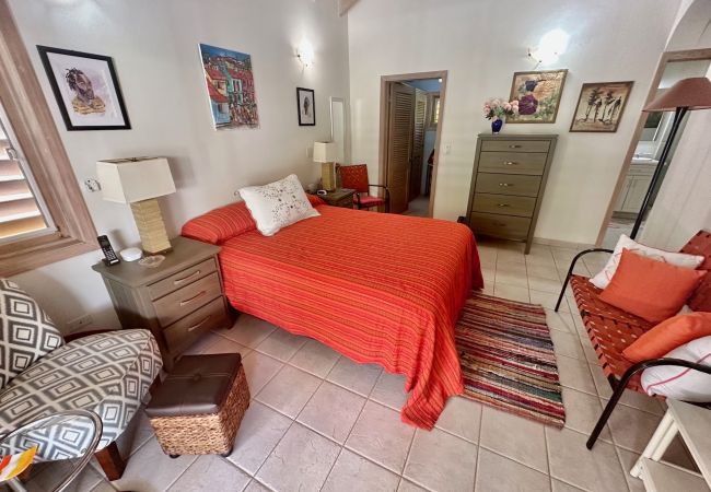 Villa in Jolly Harbour - Casa Del Arco Villa in Jolly Harbour - Casa Del Arco