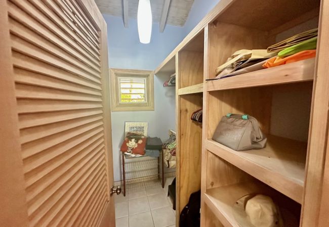 Villa in Jolly Harbour - Casa Del Arco Villa in Jolly Harbour - Casa Del Arco