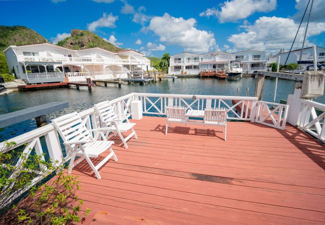 Villa in Jolly Harbour - 420F