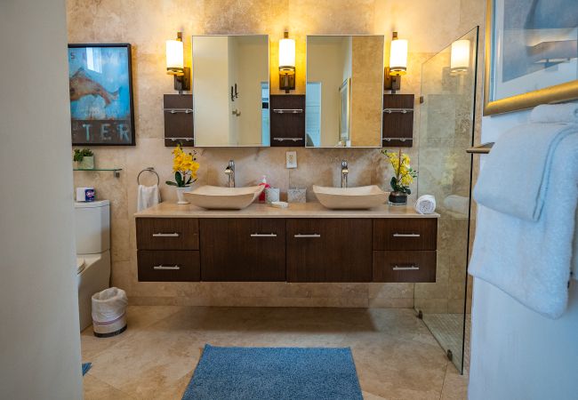 Villa in Jolly Harbour - Spectacular Hillside Retreat Villa in Jolly Harbour - Spectacular Hillside Retreat