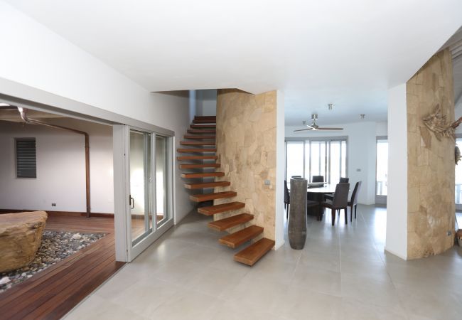 Villa in Five Island Village - VIP Stunning Hilltop Sanctuary Villa in Five Island Village - VIP Stunning Hilltop Sanctuary