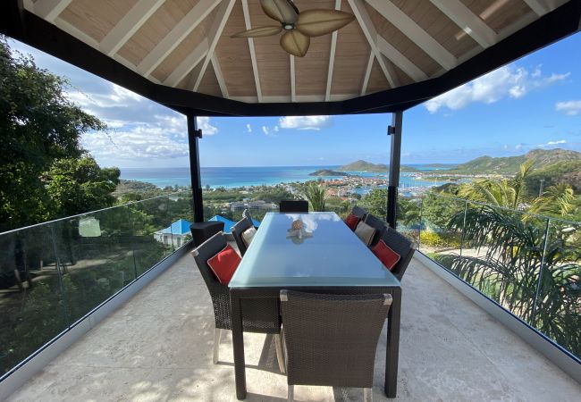 Villa in Jolly Harbour - Exceptional Hillside Haven Villa in Jolly Harbour - Exceptional Hillside Haven
