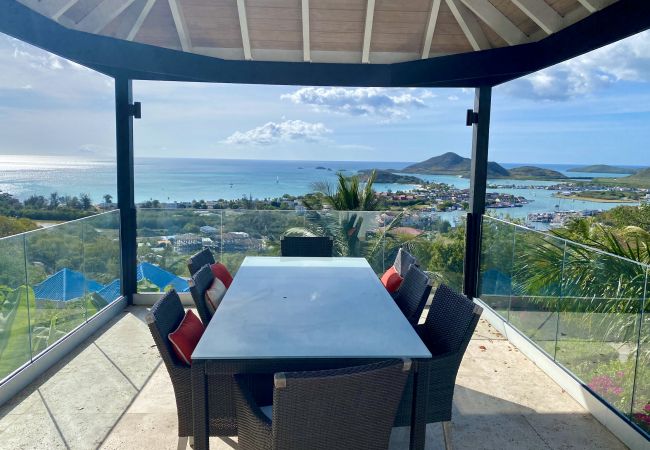 Villa in Jolly Harbour - Exceptional Hillside Haven Villa in Jolly Harbour - Exceptional Hillside Haven