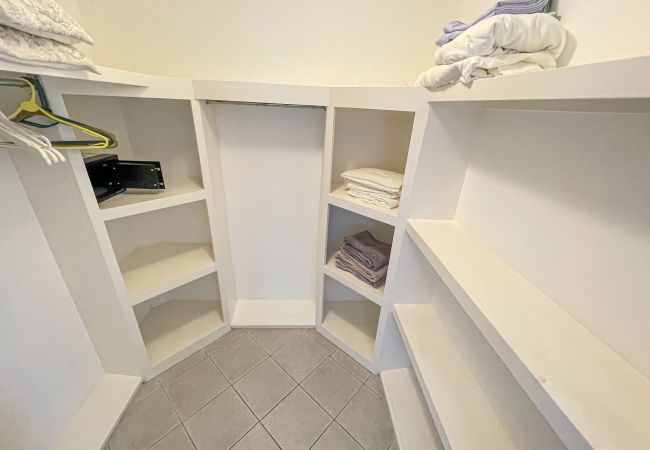 Villa in Jolly Harbour - Fabulous Caribbean Retreat Villa in Jolly Harbour - Fabulous Caribbean Retreat