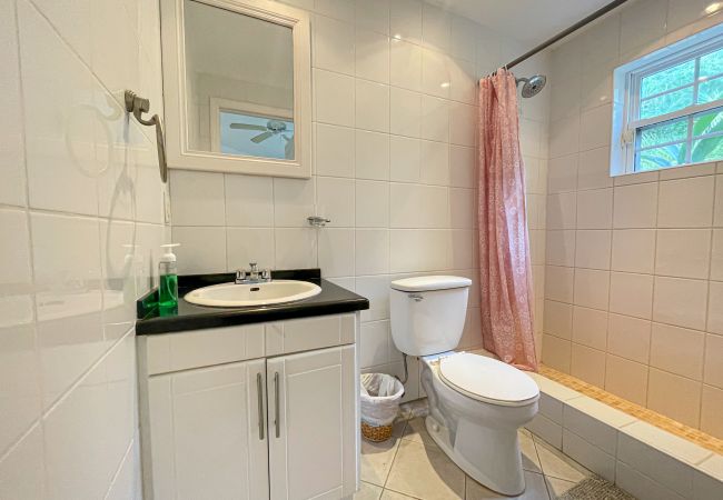 Villa in Jolly Harbour - Fabulous Caribbean Retreat Villa in Jolly Harbour - Fabulous Caribbean Retreat