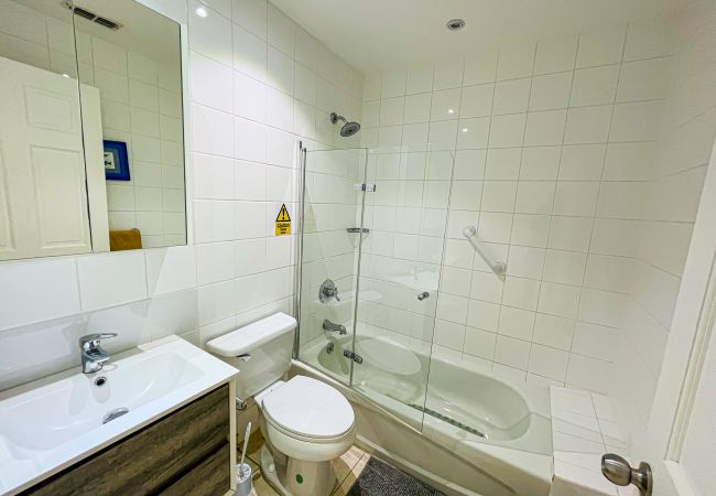 Villa in Jolly Harbour - Stylish Spacious Luxury  Villa in Jolly Harbour - Stylish Spacious Luxury