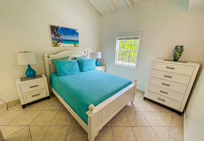 Villa in Jolly Harbour - Stylish Spacious Luxury  Villa in Jolly Harbour - Stylish Spacious Luxury