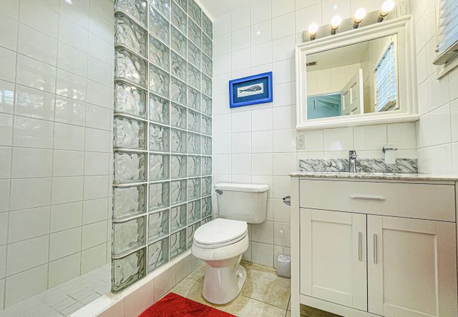 Villa in Jolly Harbour - Stylish Spacious Luxury  Villa in Jolly Harbour - Stylish Spacious Luxury