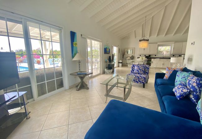 Villa in Jolly Harbour - Stylish Spacious Luxury  Villa in Jolly Harbour - Stylish Spacious Luxury