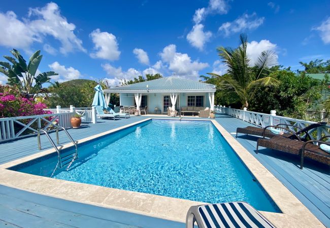 Villa in Jolly Harbour - Stylish Spacious Luxury  Villa in Jolly Harbour - Stylish Spacious Luxury