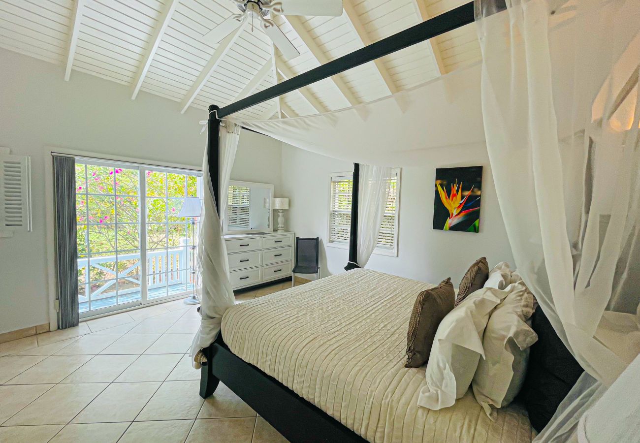 Stylish Four Bedroom Villa at Harbour View villa rental, Antigua 