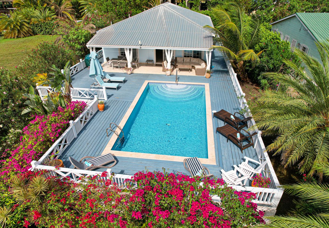 Harbour view villa rentals with private pool, sun loungers, alfresco dining