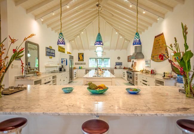 Villa in Jolly Harbour - VIP Palm Point Beach House Villa in Jolly Harbour - VIP Palm Point Beach House