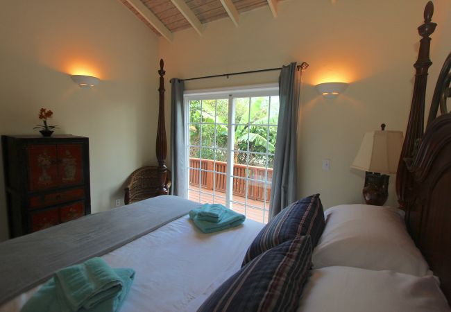 Villa in Jolly Harbour - Tropical Caribbean Oasis Villa in Jolly Harbour - Tropical Caribbean Oasis