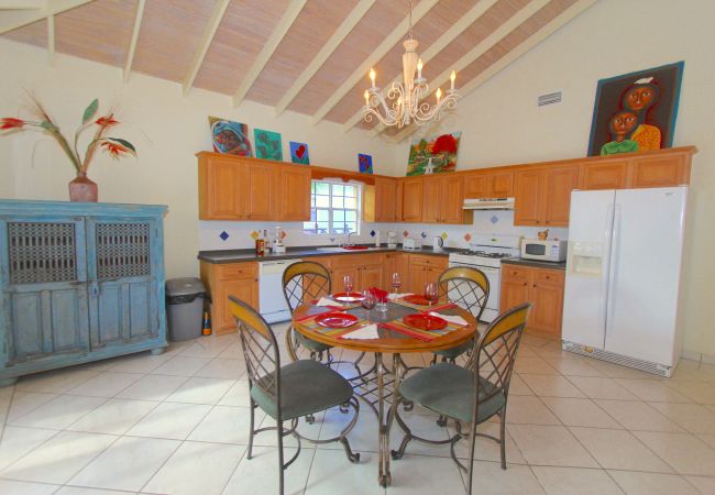 Villa in Jolly Harbour - Tropical Caribbean Oasis Villa in Jolly Harbour - Tropical Caribbean Oasis