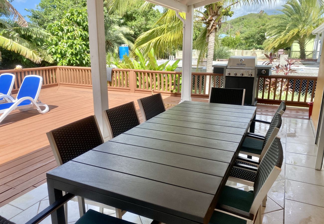 Villa in Jolly Harbour - Tropical Caribbean Oasis