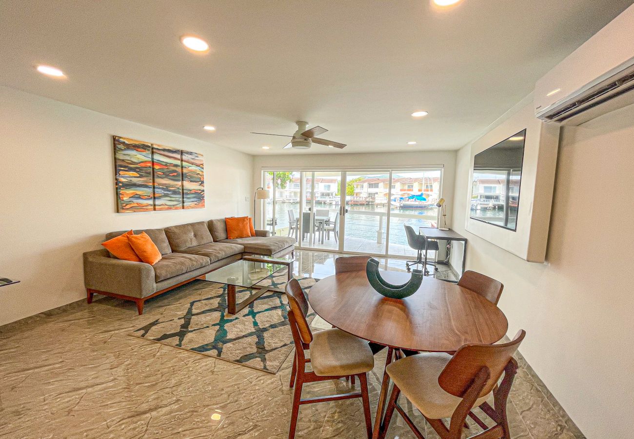 Beautiful, newly renovated Two bedrooms villa with an ocean view and modern, stylish furnishings