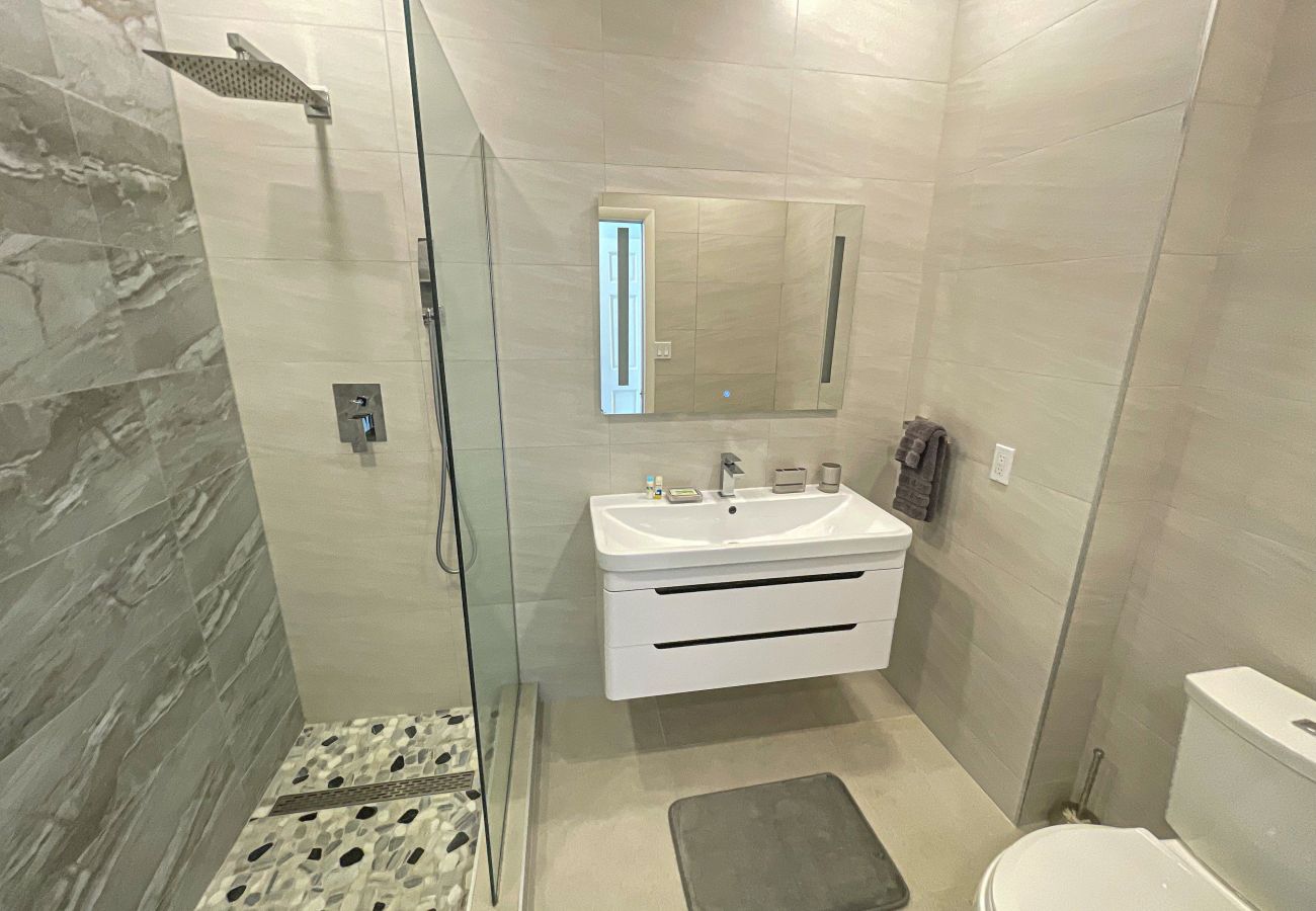 Jolly Harbour villa rentals, en-suite walk-in shower, Air conditioning and Private balconies