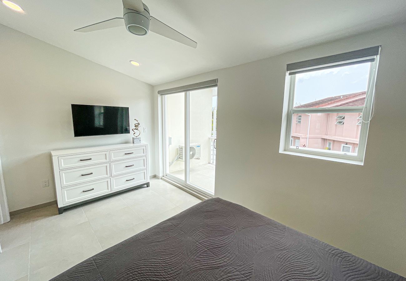 Townhouse in Jolly Harbour - Two Bedroom Beautiful Waterfront Home 