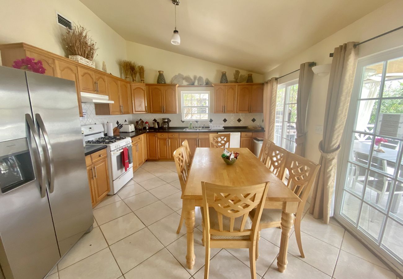 Fully equipped kitchen, Central air-conditioning with Private pool at Harbour View  villa rentals 