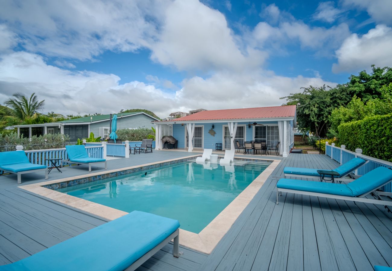 Villa in Jolly Harbour - Serene Poolside Sanctuary