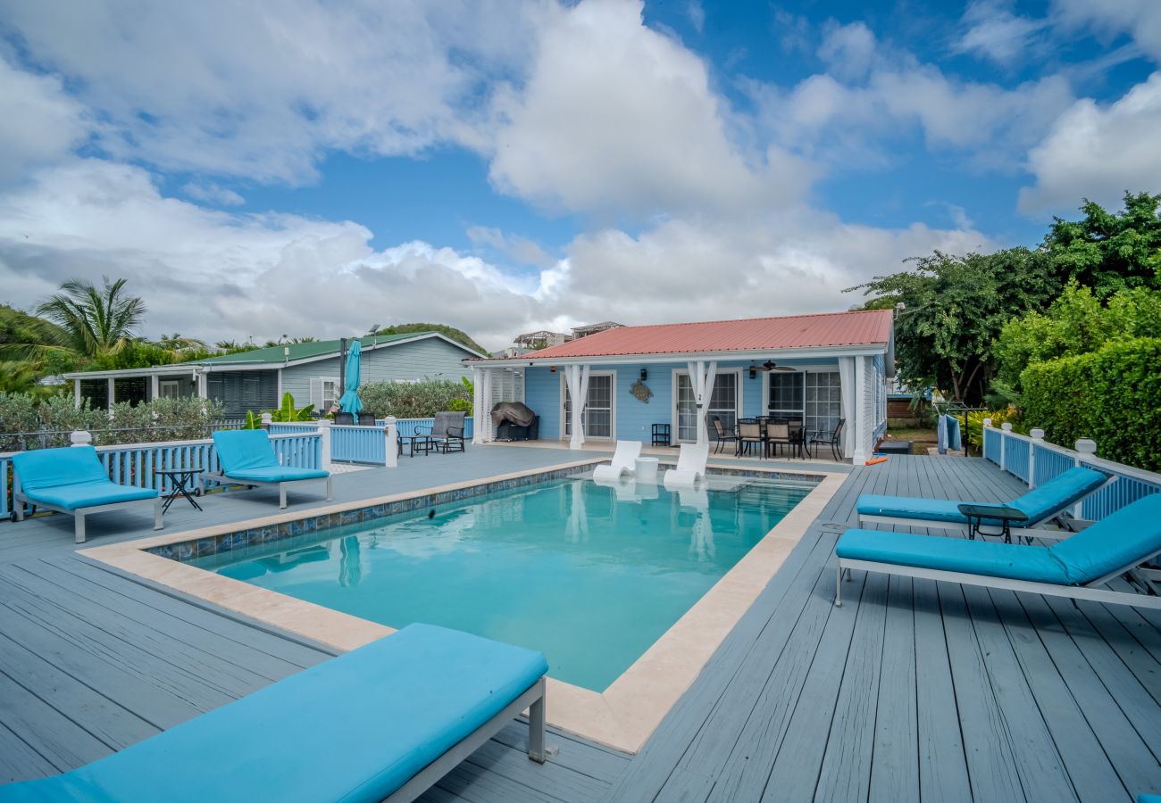 Villa in Jolly Harbour - Serene Poolside Sanctuary