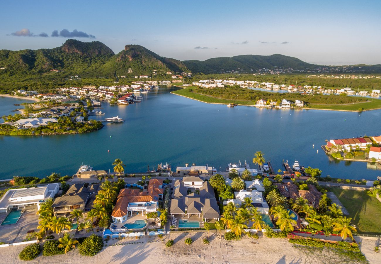 Villa in Jolly Harbour - Beach Front Paradise 