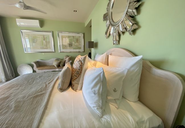 Villa in Jolly Harbour - VIP Idyllic Hilltop Paradise Villa in Jolly Harbour - VIP Idyllic Hilltop Paradise