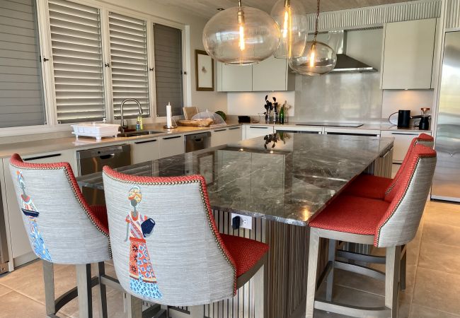 Villa in Jolly Harbour - VIP Idyllic Hilltop Paradise Villa in Jolly Harbour - VIP Idyllic Hilltop Paradise