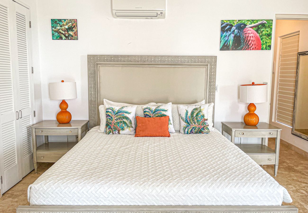 Villa in Jolly Harbour - Villa Windies Sugar Ridge 