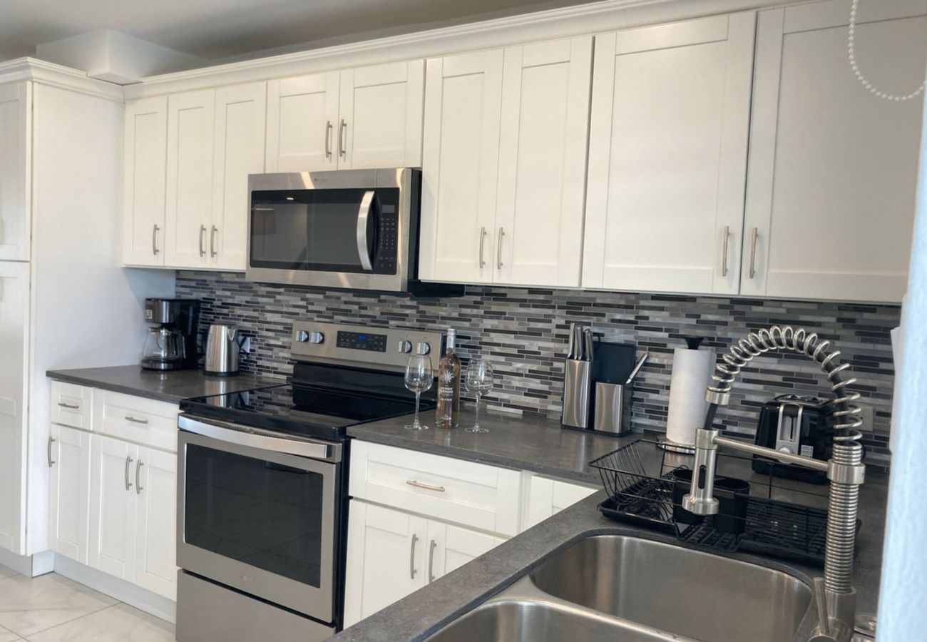 Townhouse in Jolly Harbour - Centrally Located Two Bedroom Modern Villa 
