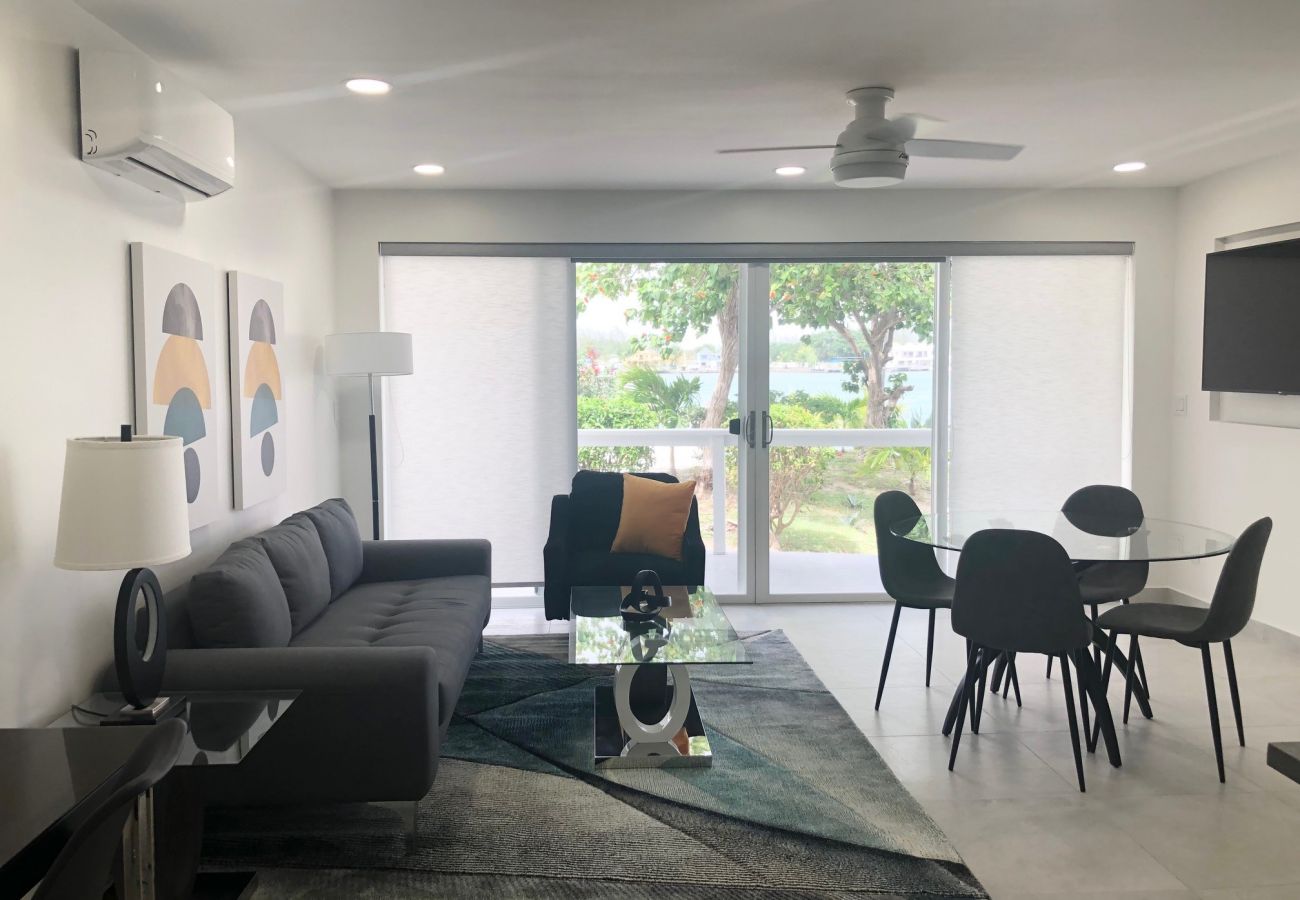 Townhouse in Jolly Harbour - 232A Lower Apartment Jolly Harbour 