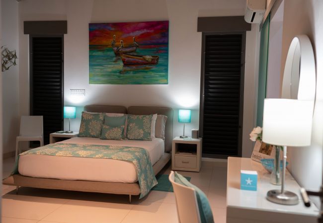 Villa in Jolly Harbour - VIP Breathtaking Beach House Villa in Jolly Harbour - VIP Breathtaking Beach House