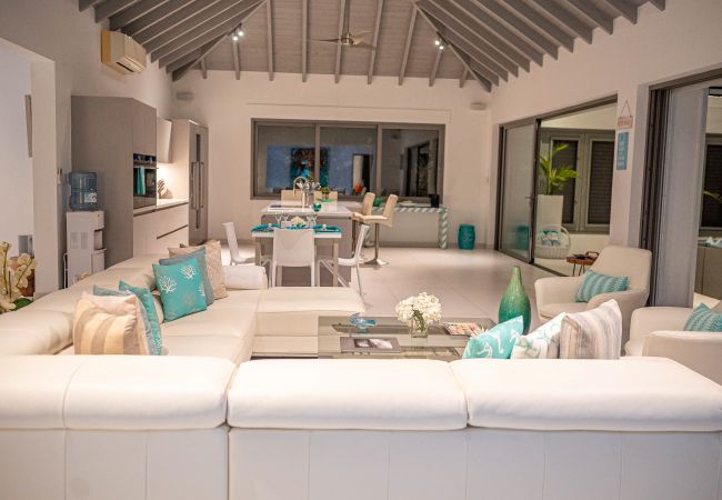 Villa in Jolly Harbour - VIP Breathtaking Beach House Villa in Jolly Harbour - VIP Breathtaking Beach House