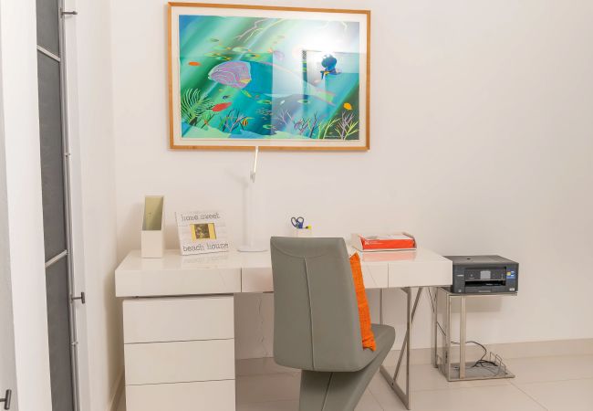 Villa in Jolly Harbour - VIP Breathtaking Beach House Villa in Jolly Harbour - VIP Breathtaking Beach House