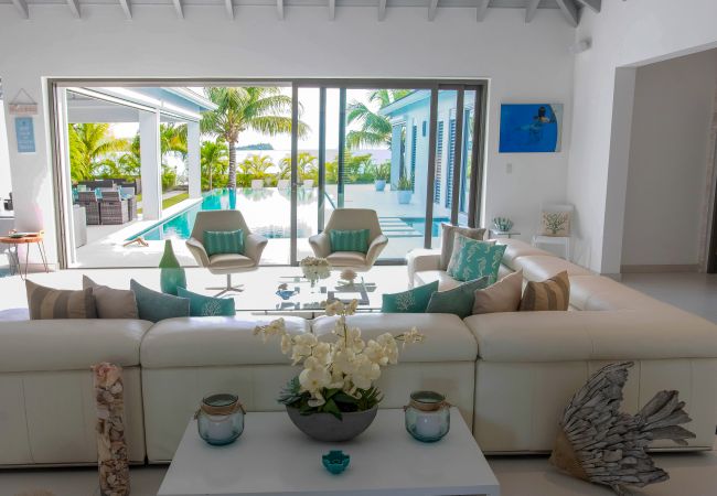 Villa in Jolly Harbour - VIP Breathtaking Beach House Villa in Jolly Harbour - VIP Breathtaking Beach House