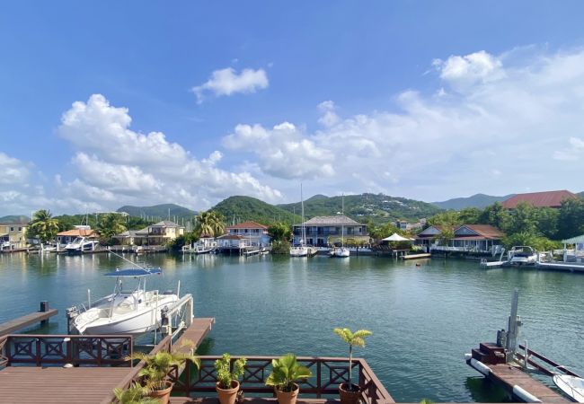Villa/Dettached house in Jolly Harbour - Delightful Waterfront Villa