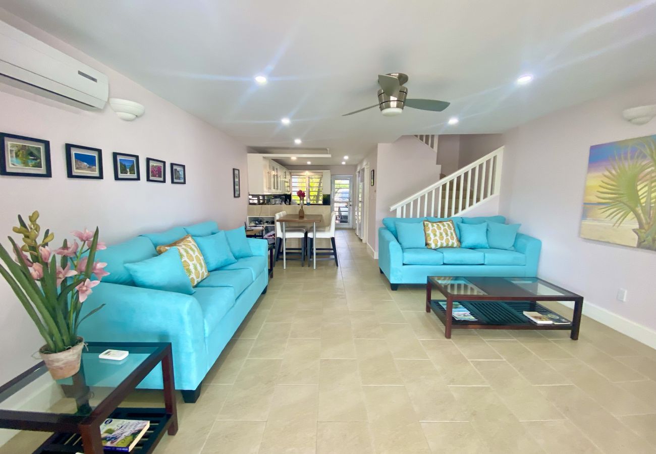 Villa in Jolly Harbour - Beautiful two bedroom waterfront villa