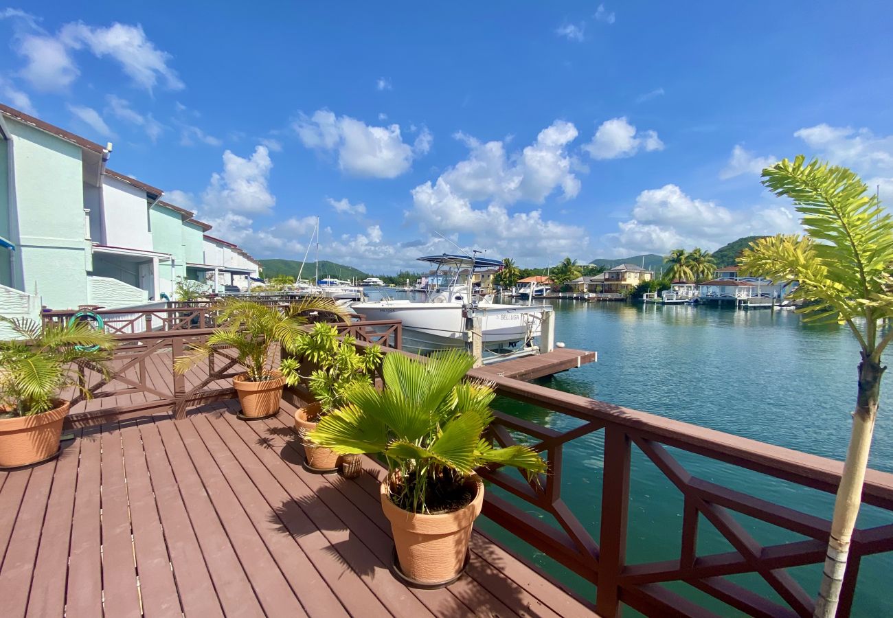 Villa in Jolly Harbour - Beautiful two bedroom waterfront villa