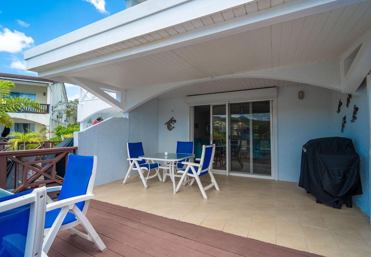 Villa in Jolly Harbour - Delightful Waterfront Villa