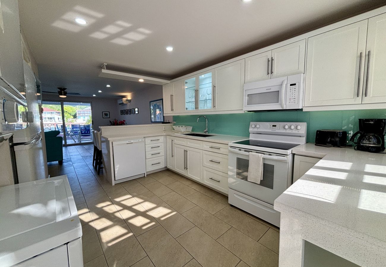 Villa in Jolly Harbour - Delightful Waterfront Villa
