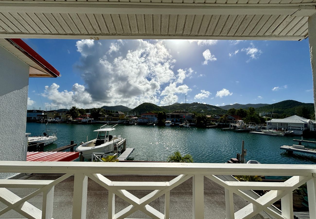Villa in Jolly Harbour - Delightful Waterfront Villa