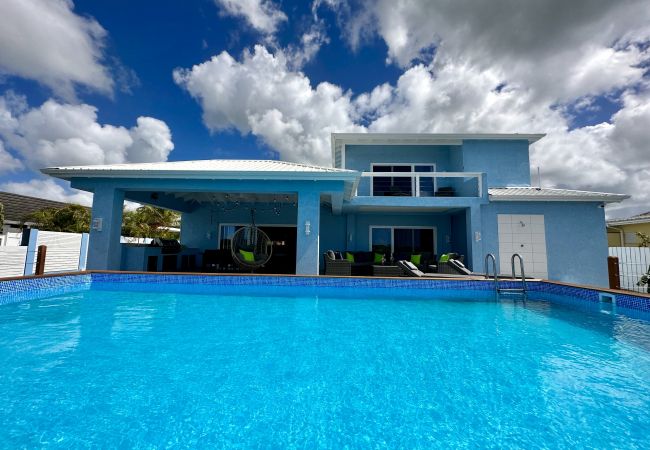 Three bedroom house with pool Antigua 