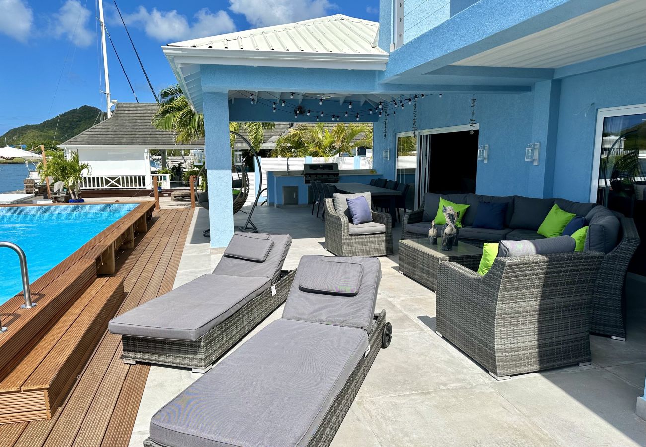 House in Jolly Harbour - New Three Bed Waterfront Villa With Pool