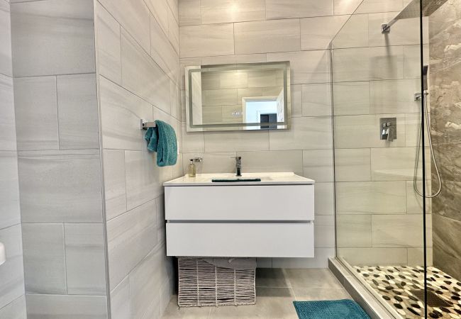 Villa in Jolly Harbour - Stunning Waterfront Villa Villa in Jolly Harbour - Stunning Waterfront Villa