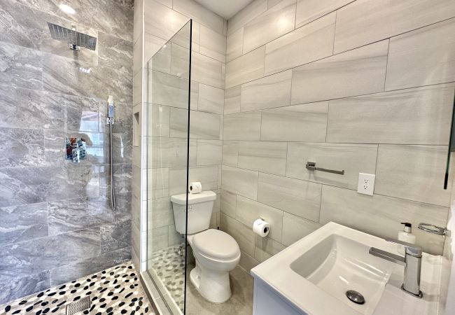 Villa in Jolly Harbour - Stunning Waterfront Villa Villa in Jolly Harbour - Stunning Waterfront Villa