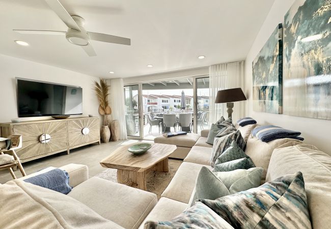 Villa in Jolly Harbour - Stunning Waterfront Villa Villa in Jolly Harbour - Stunning Waterfront Villa