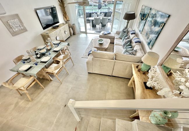 Villa in Jolly Harbour - Stunning Waterfront Villa Villa in Jolly Harbour - Stunning Waterfront Villa